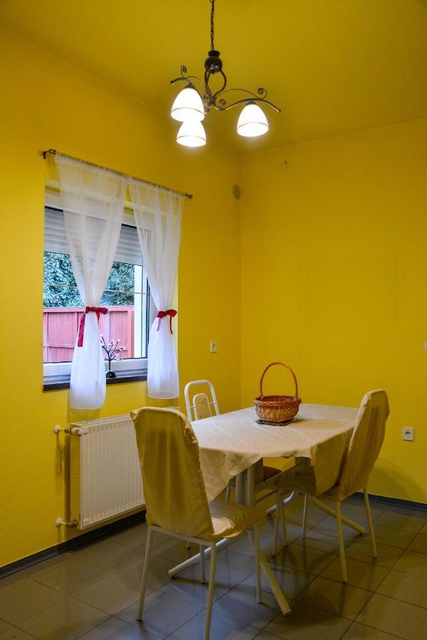 Afrodite Apartmanház Eger Exterior foto
