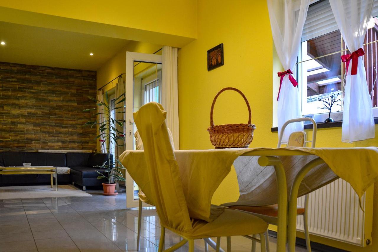 Afrodite Apartmanház Eger Exterior foto